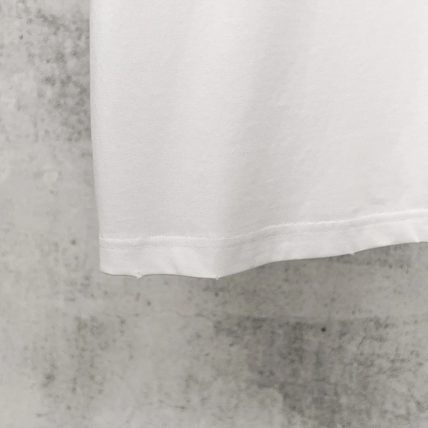 【 . Quality】BALENCI*GA/ .SS 26 New Arrival 。 Balenclag* T 。 . Authentic ， 。 ZP 。 260 ， . ， ， 。 。 ， 。 OS . Same Style ：BL 263778 ：Black，White Size：XS S M L